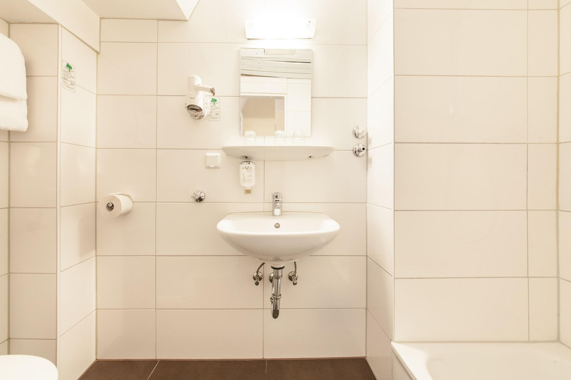 Ahl Meerkatzen Hotel Cologne