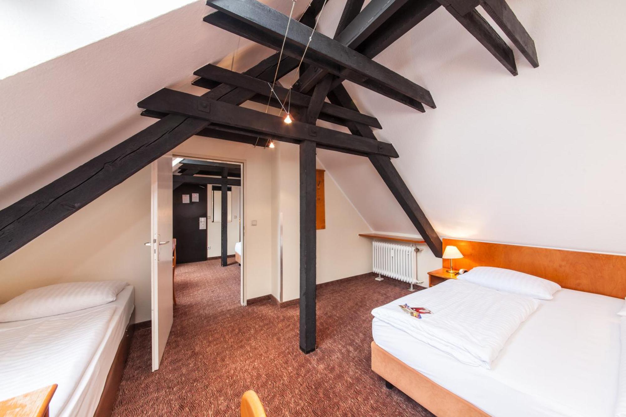 Ahl Meerkatzen 3* Cologne