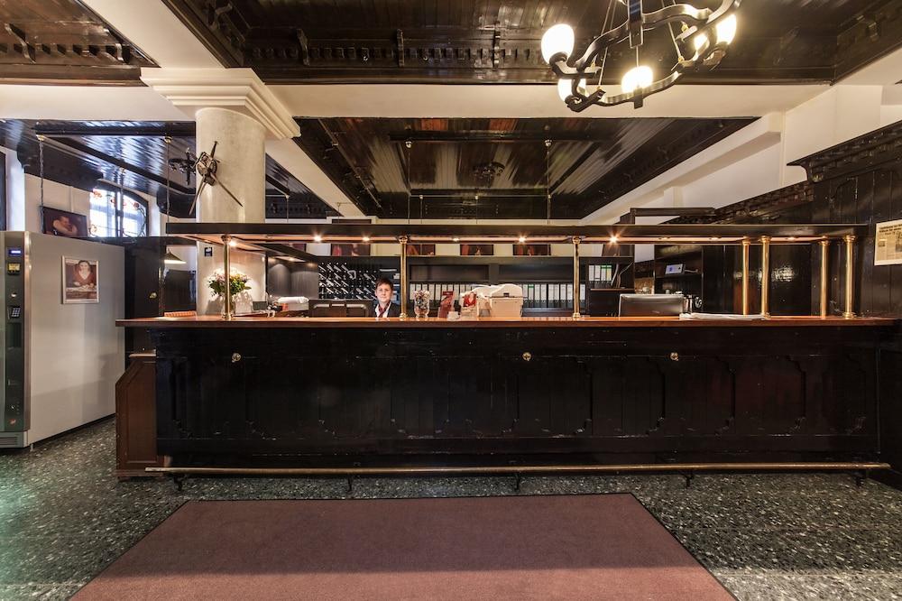 Novum Ahl Meerkatzen Altstadt Hotel 3*